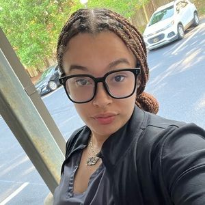 Meet your Posher, Kierra